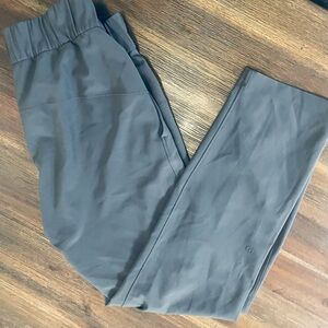 Lululemon Athletica Women's Charcoal Ankle Pants Sz 6